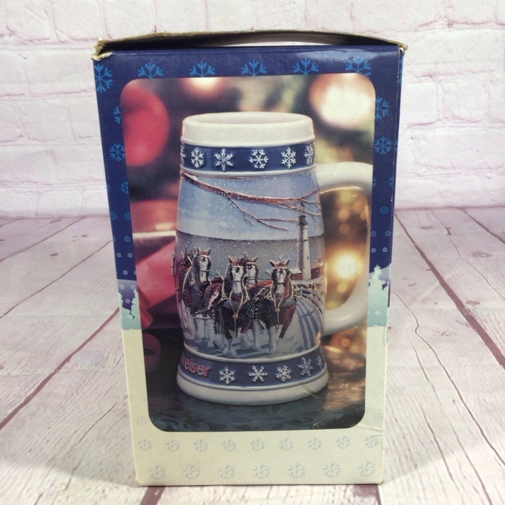 Vintage Budweiser 1995 Lighting The Way Holiday Stein with COA and Box - Picture 8 of 12